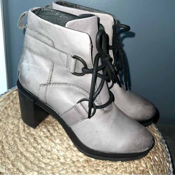 Sorel Margo Lace Up Leather Boots - Picture 4 of 10